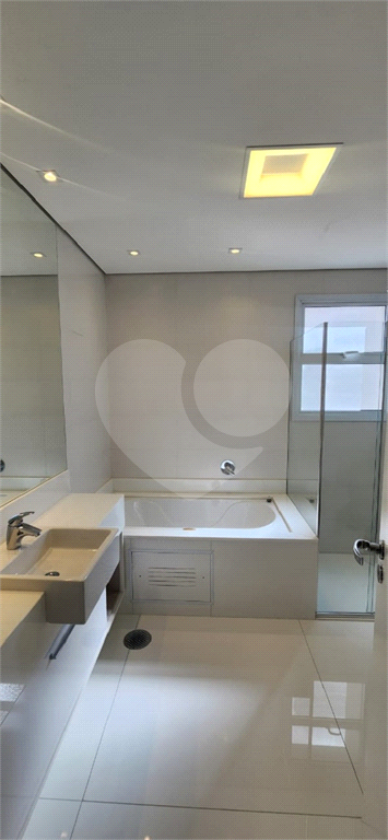 MERAVLHOSO APARTAMENTO ALTO PADRÃO 