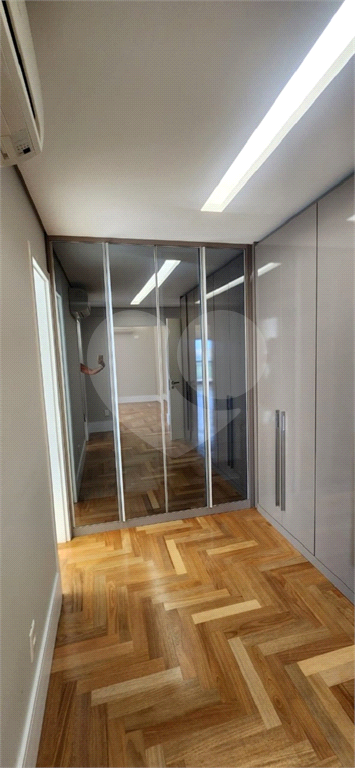 MERAVLHOSO APARTAMENTO ALTO PADRÃO 