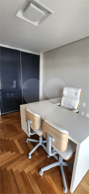MERAVLHOSO APARTAMENTO ALTO PADRÃO 