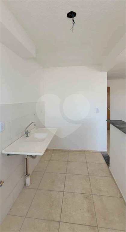 Apartamento à venda com 2 quartos, 48m² - Foto 2