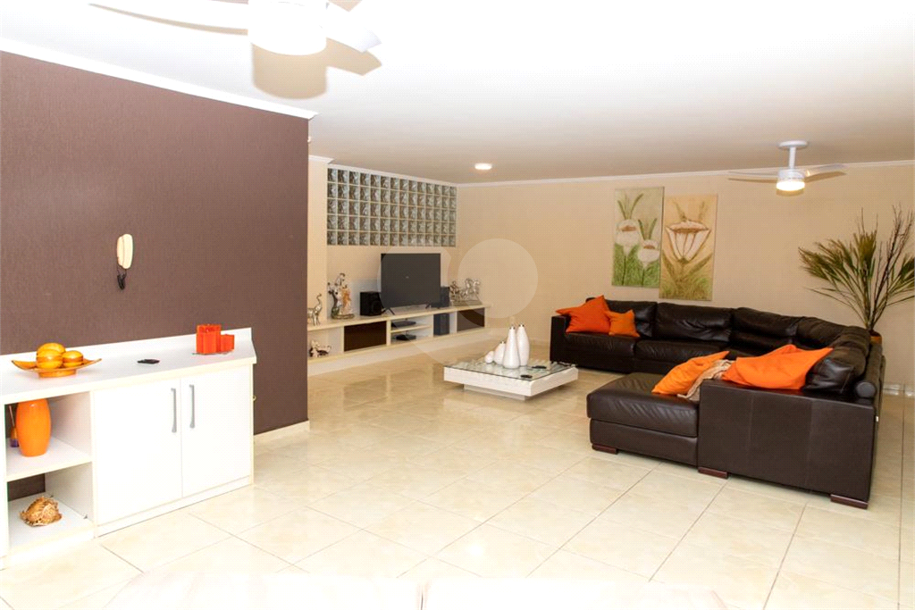 Casa à venda com 4 quartos, 390m² - Foto 1