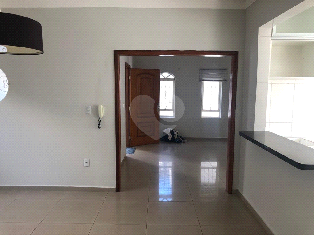 Casa à venda com 4 quartos, 140m² - Foto 3