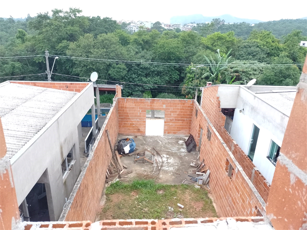 Casa à venda com 3 quartos, 247m² - Foto 4