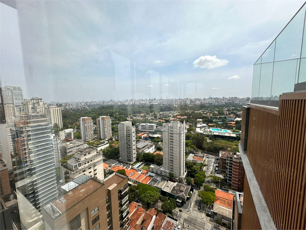 Apartamento em Moema para  venda ou locação