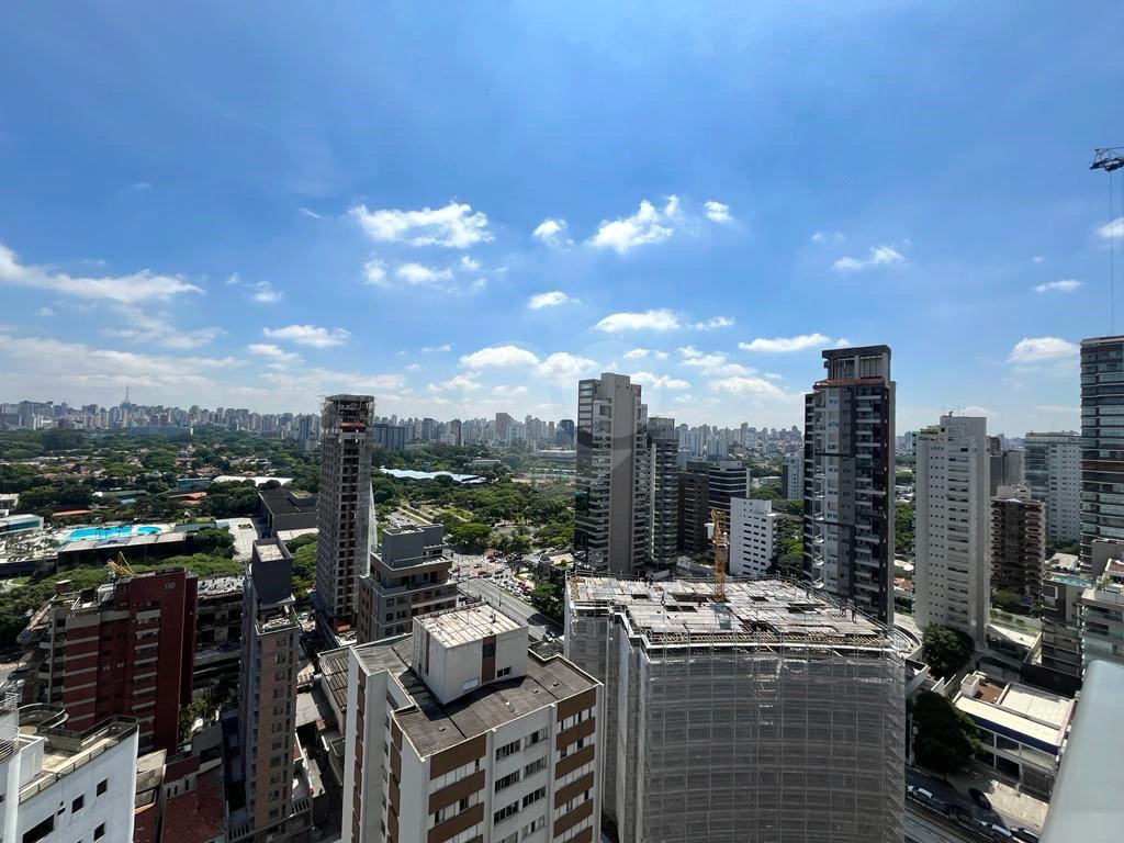 Apartamento em Moema para  venda ou locação