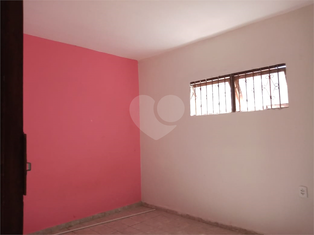 Casa à venda com 2 quartos, 130m² - Foto 12