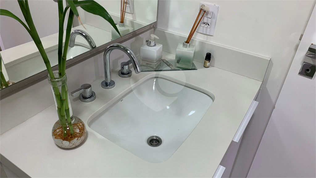 Apartamento de 2 quartos sendo 1 suíte na Vila Guilherme