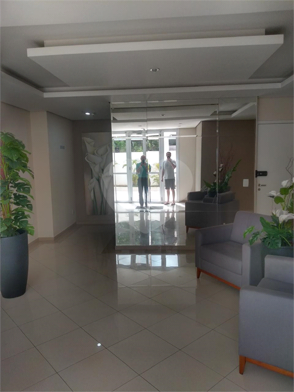 APARTAMENTO em PARADA INGLESA