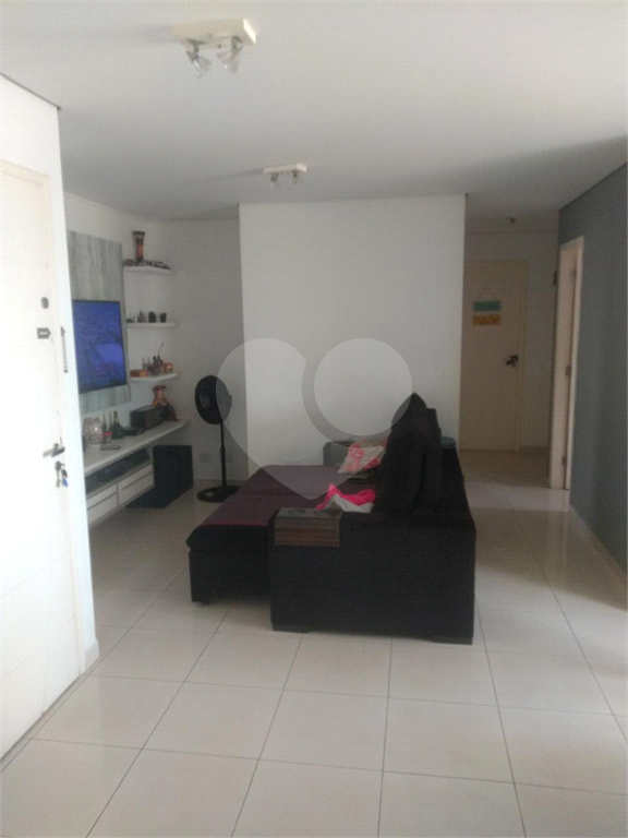 APARTAMENTO em PARADA INGLESA