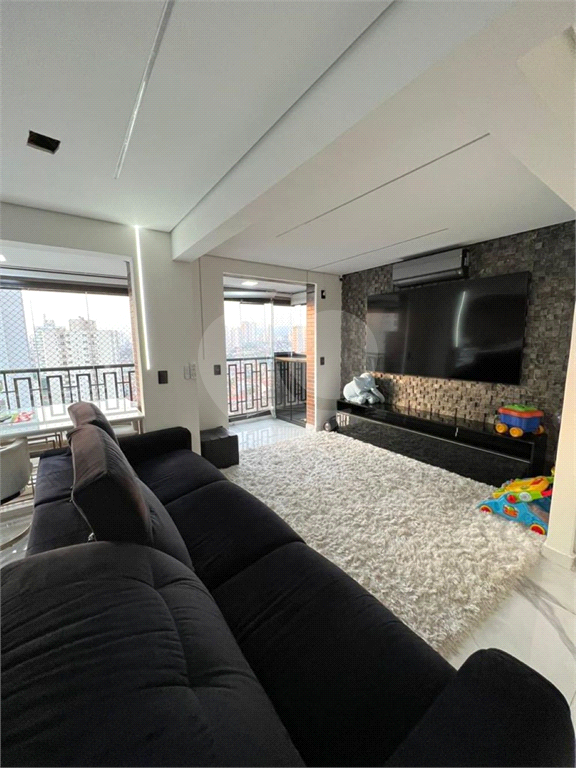 APARTAMENTO em SANTANA