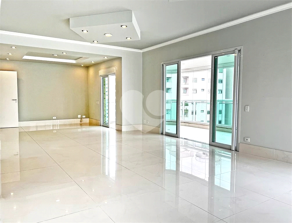 APARTAMENTO em SANTANA