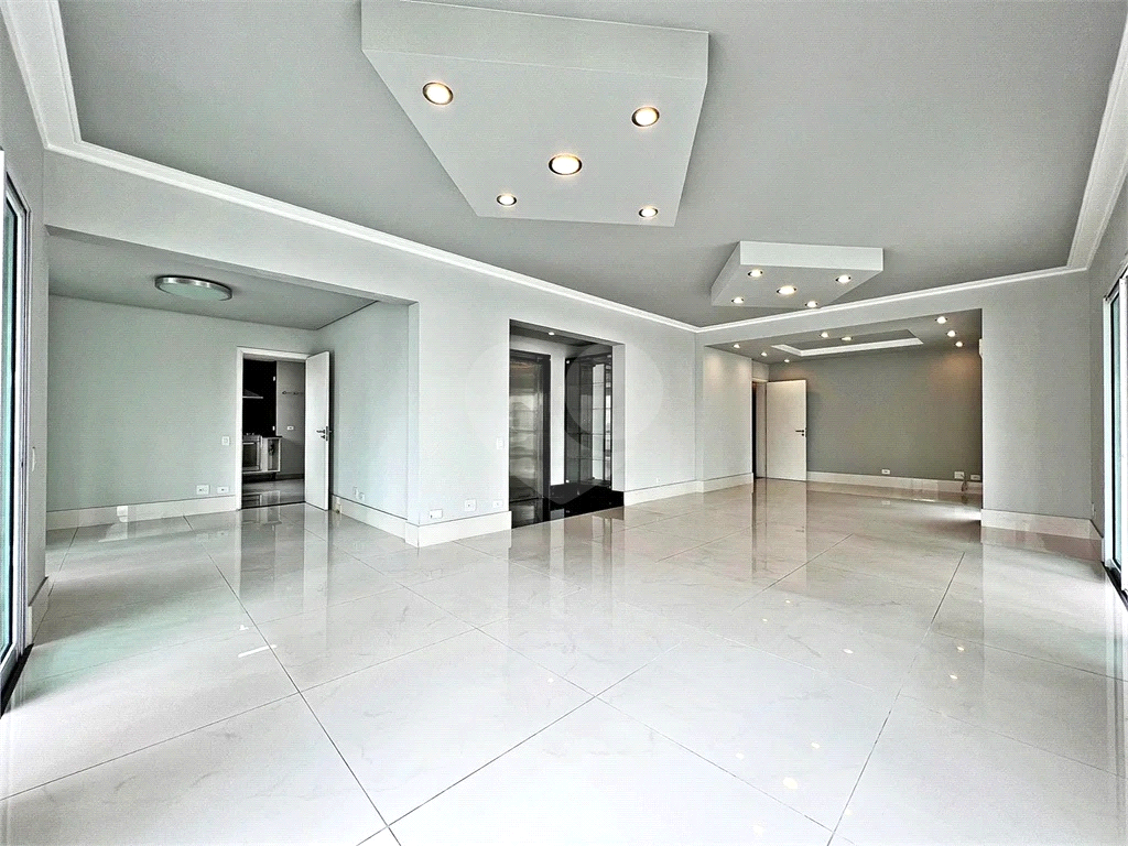APARTAMENTO em SANTANA