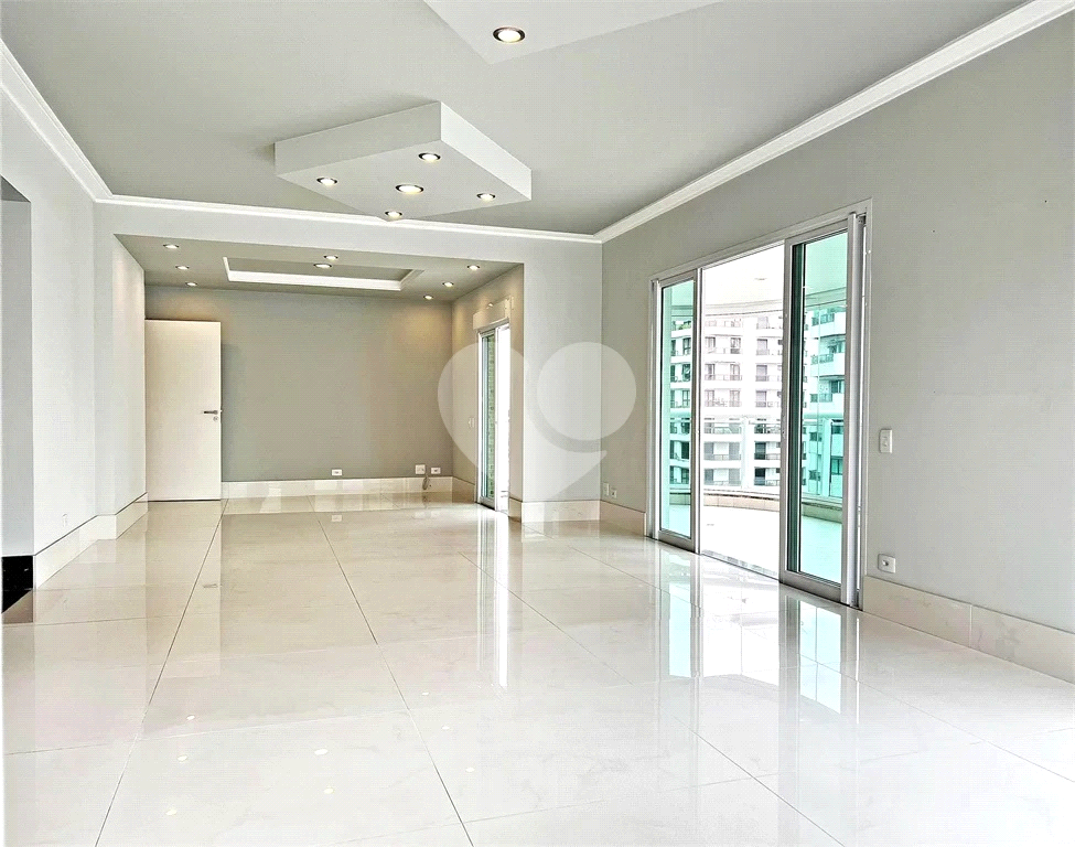 APARTAMENTO em SANTANA