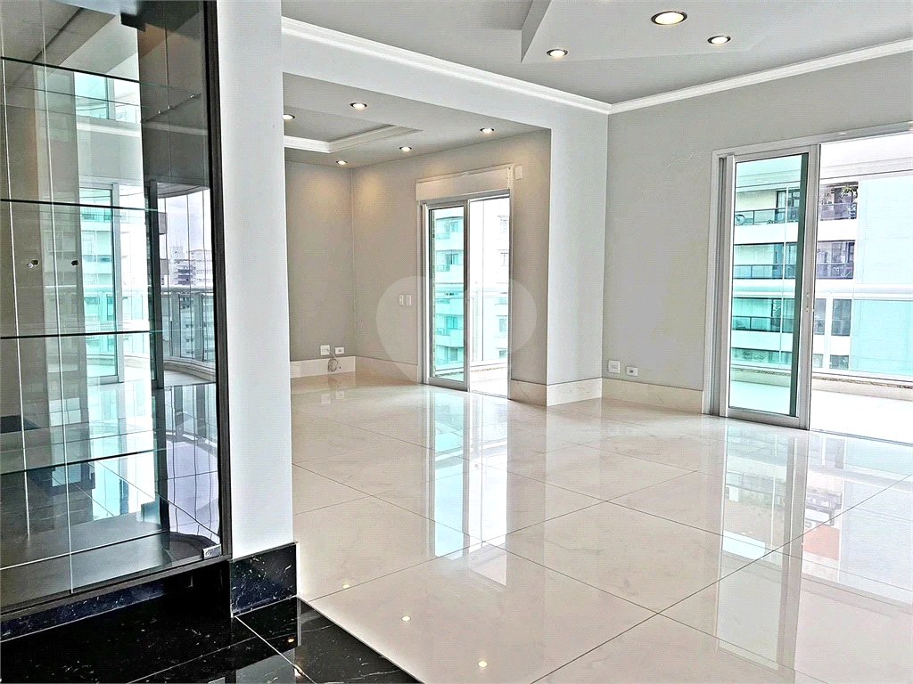 APARTAMENTO em SANTANA