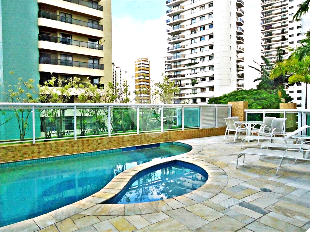 APARTAMENTO em SANTANA