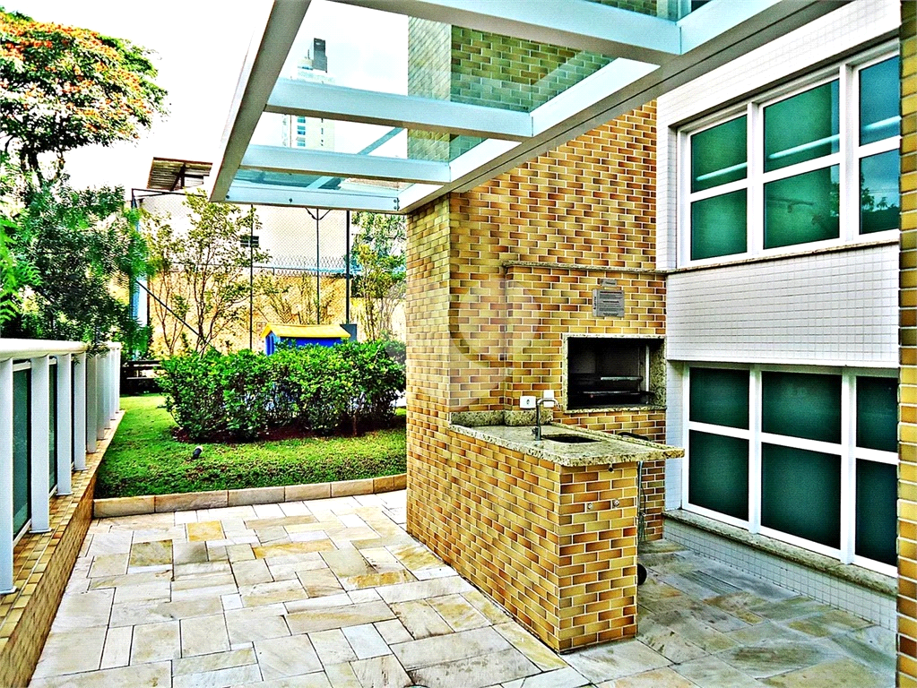 APARTAMENTO em SANTANA