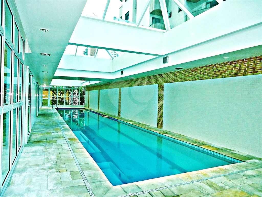 APARTAMENTO em SANTANA