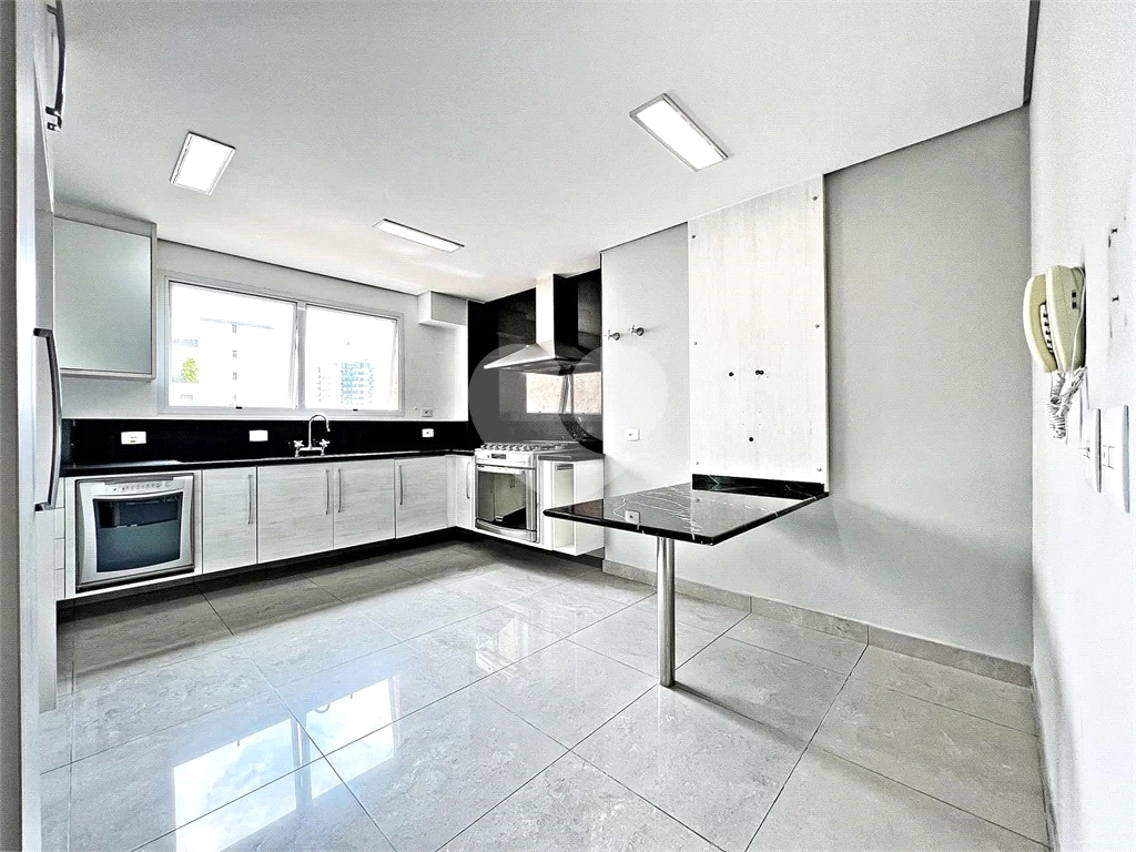 APARTAMENTO em SANTANA