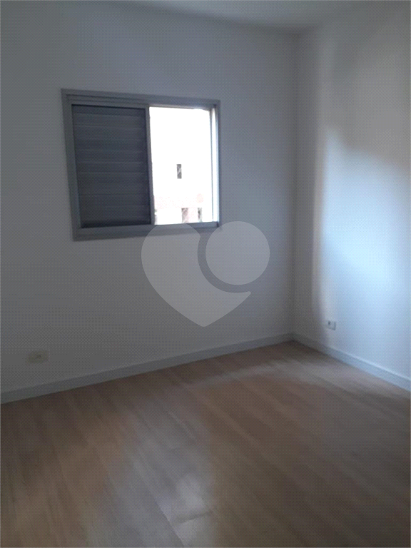 APARTAMENTO em VILA AUGUSTA