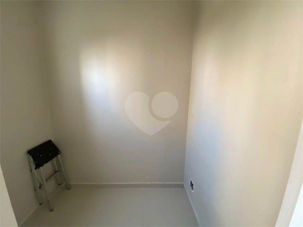 APARTAMENTO em VILA AUGUSTA