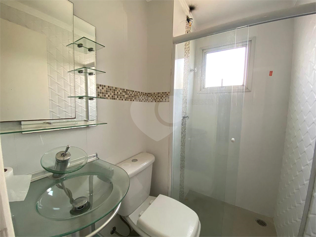 APARTAMENTO em VILA AUGUSTA