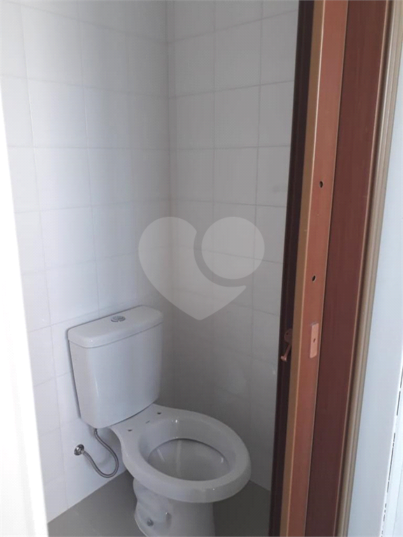 APARTAMENTO em VILA AUGUSTA
