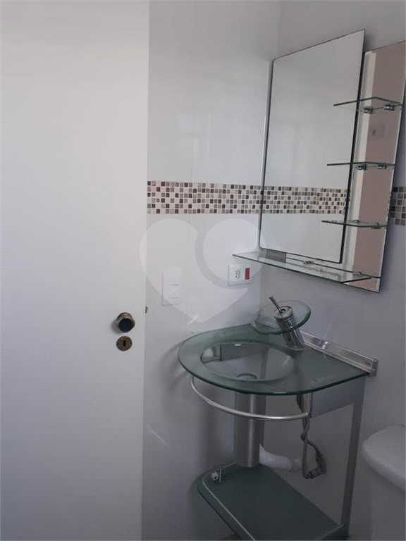 APARTAMENTO em VILA AUGUSTA