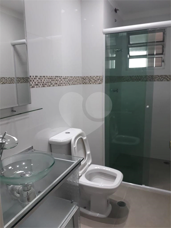 APARTAMENTO em VILA AUGUSTA