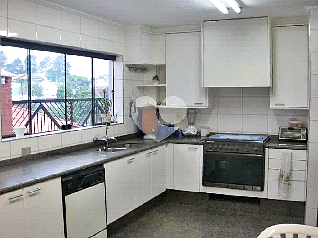 Sobrado à venda com 3 quartos, 500m² - Foto 2