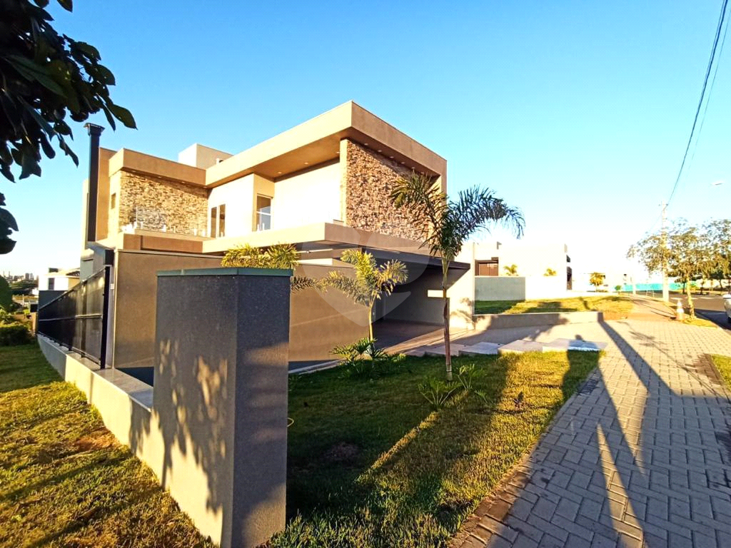 Casa de Condomínio à venda e aluguel com 3 quartos, 296m² - Foto 1