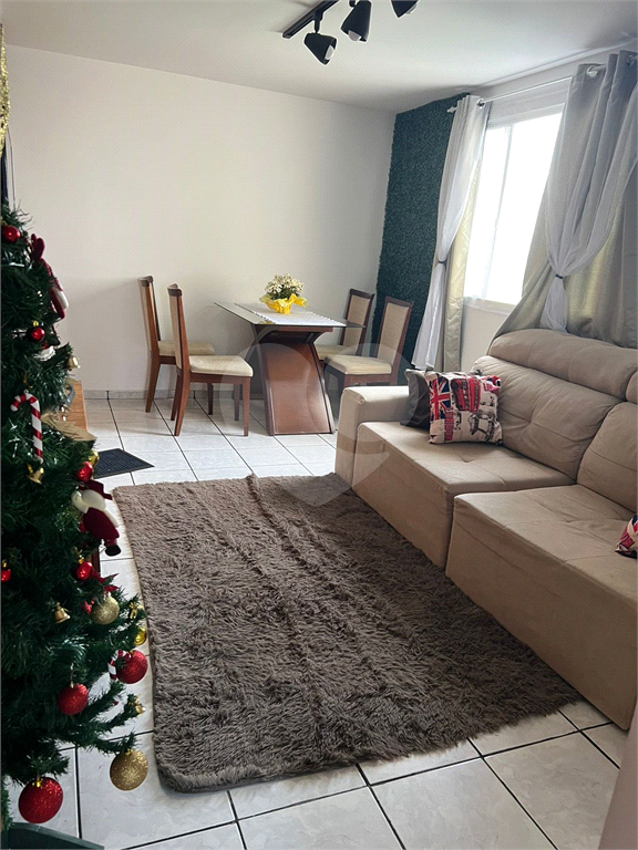 Apartamento com 2 dormitórios e 1 vaga no Tremebe