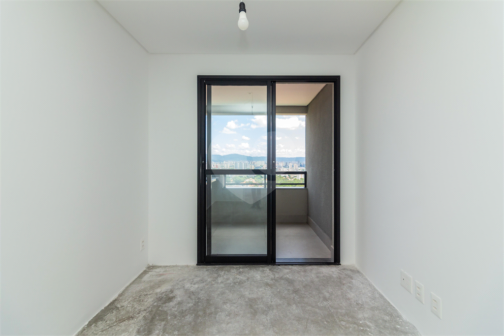 APARTAMENTO À VENDA NA LAPA COM 2 QUARTOS - 1 VAGA.