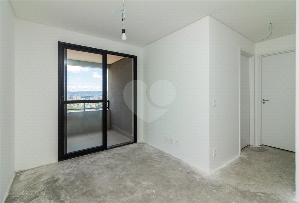 APARTAMENTO À VENDA NA LAPA COM 2 QUARTOS - 1 VAGA.