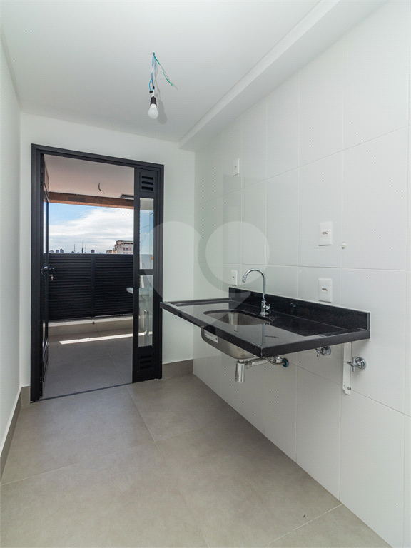 APARTAMENTO À VENDA NA LAPA COM 2 QUARTOS - 1 VAGA.
