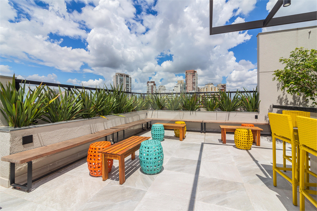 APARTAMENTO À VENDA NA LAPA COM 2 QUARTOS - 1 VAGA.