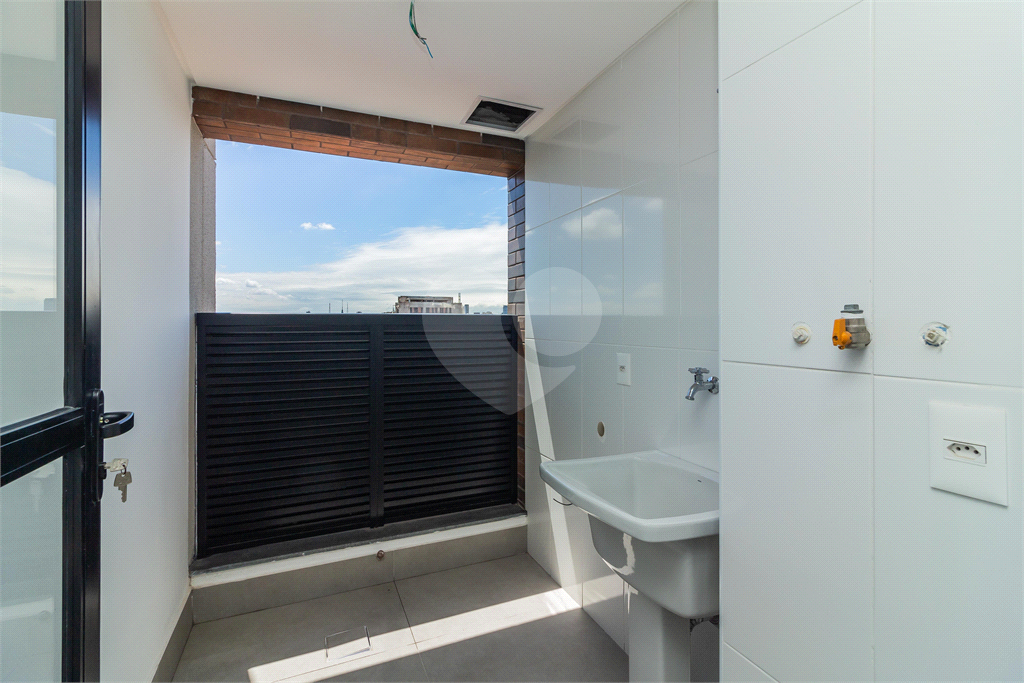 APARTAMENTO À VENDA NA LAPA COM 2 QUARTOS - 1 VAGA.