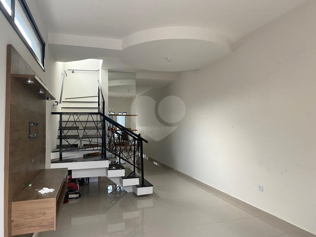 Sobrado à venda com 2 quartos, 162m² - Foto 4