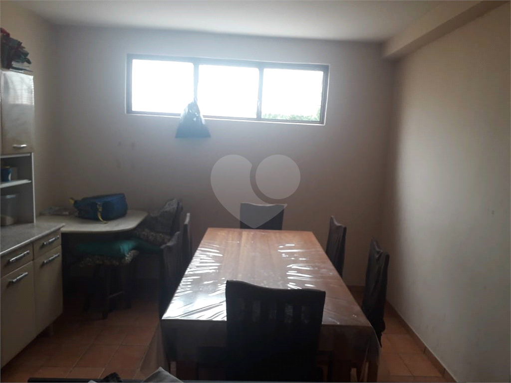 Casa à venda com 3 quartos, 232m² - Foto 15