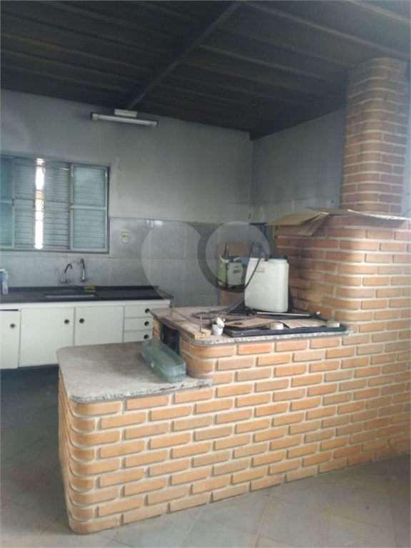 Casa à venda com 3 quartos, 260m² - Foto 1