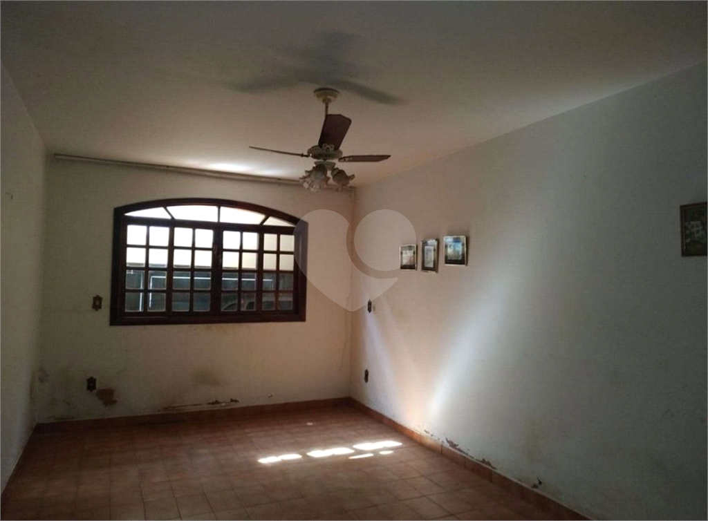 Casa à venda com 3 quartos, 260m² - Foto 11