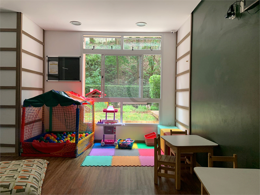 Apartamento para venda com locação compra para investimento na Vila Andrade de Porteira Fechada!