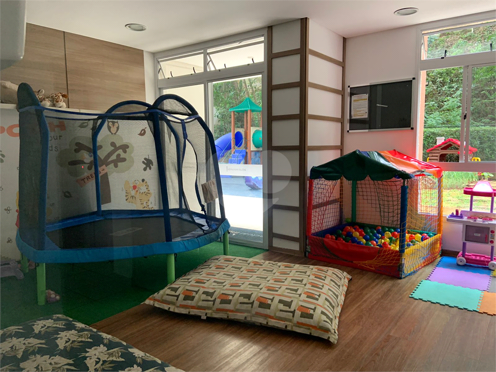 Apartamento para venda com locação compra para investimento na Vila Andrade de Porteira Fechada!