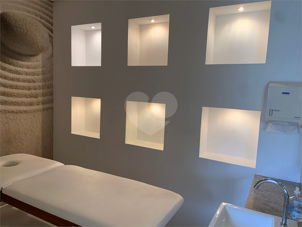 Apartamento para venda com locação compra para investimento na Vila Andrade de Porteira Fechada!