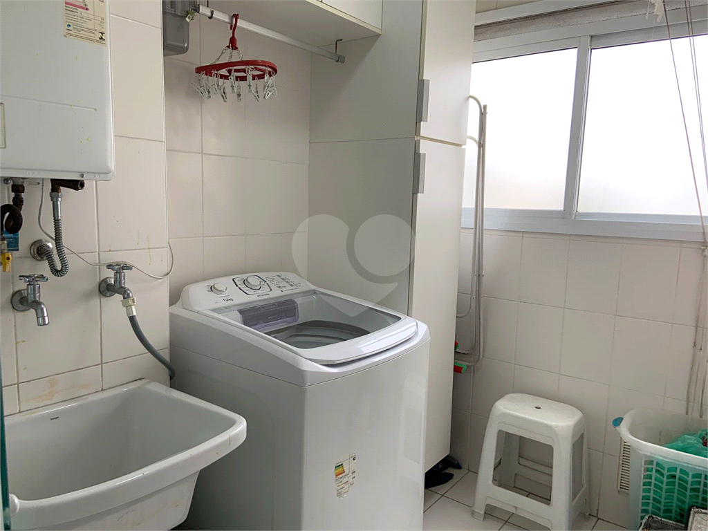 Apartamento para venda com locação compra para investimento na Vila Andrade de Porteira Fechada!