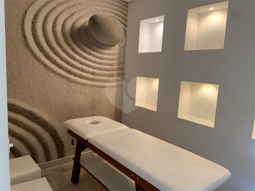 Apartamento para venda com locação compra para investimento na Vila Andrade de Porteira Fechada!