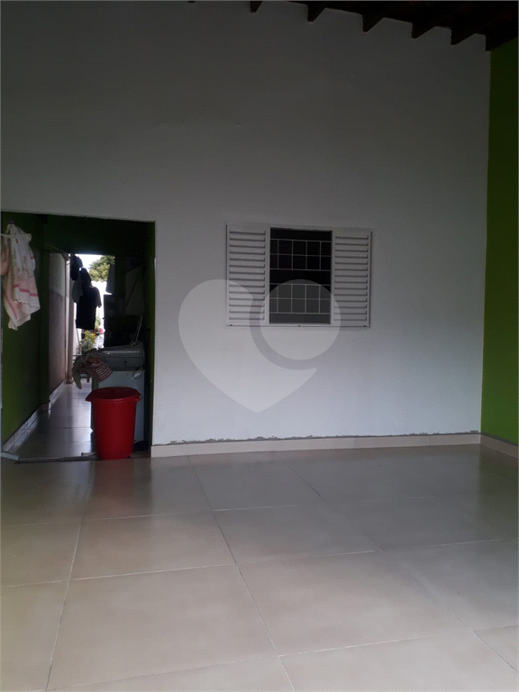 Casa à venda com 4 quartos, 129m² - Foto 1