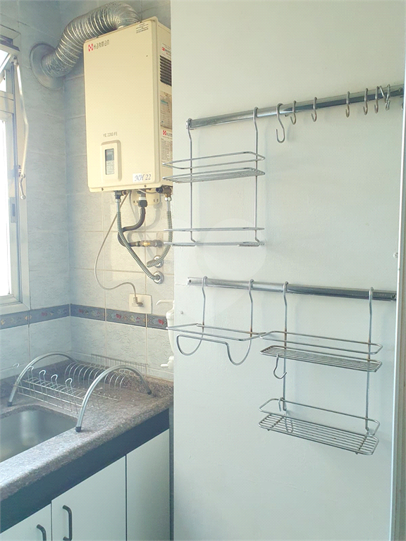 APARTAMENTO em CAMPO BELO