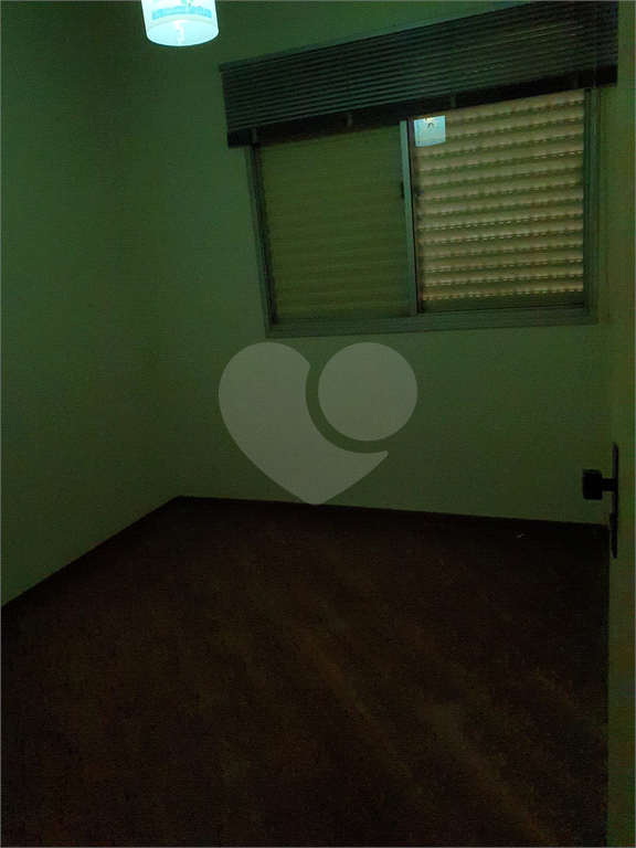 APARTAMENTO em CAMPO BELO