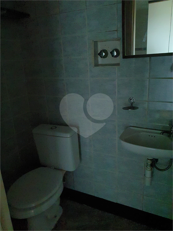 APARTAMENTO em CAMPO BELO