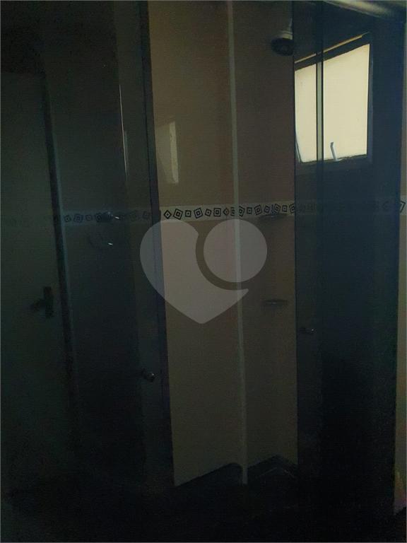APARTAMENTO em CAMPO BELO